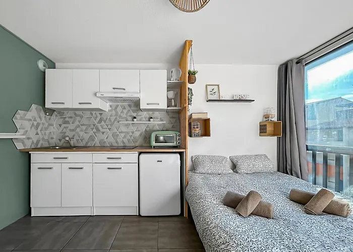 Piscine, Tennis & Vue Sur Le Port Apartman