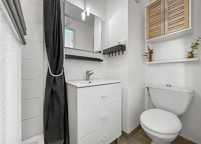 Piscine, Tennis & Vue Sur Le Port Apartman